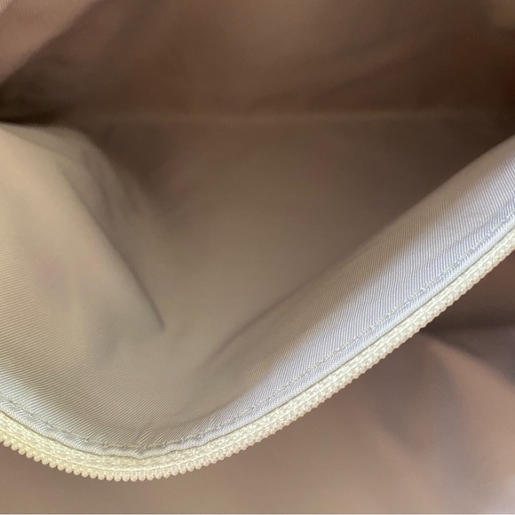 🆕Chanel CC XL Two Way New Travel line w/ Pouch attached😍 - Picture 10 of 15